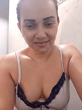 Snapshot of Amanda39 chatting on November 18, 2025, 8:46 pm Amanda39 online show from November 18, 2025, 8:46 pm