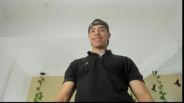 Muscle Scott online show from October 27, 2025, 7:29 pm