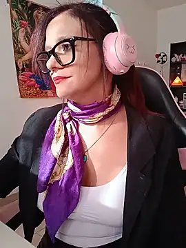 AngelinRedLatina online show from May 11, 2026, 1:39 pm