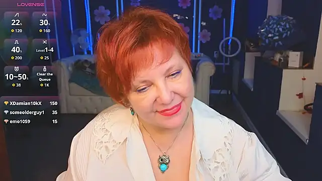 Snapshot of Kira_Kenett chatting on December 2, 2025, 7:09 pm Kira Kenett online show from December 2, 2025, 7:09 pm