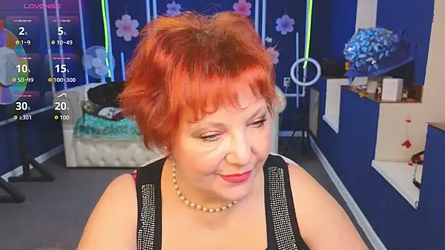 Snapshot of Kira_Kenett chatting on December 3, 2025, 7:16 am Kira Kenett online show from December 3, 2025, 7:16 am