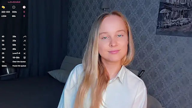 Snapshot of SoonMoor chatting on September 25, 2025, 6:00 pm SoonMoor online show from September 25, 2025, 6:00 pm