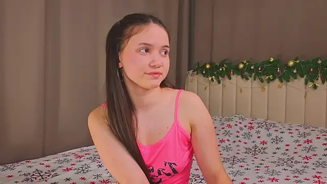 MargaretteRamp online show from December 16, 2025, 11:26 am