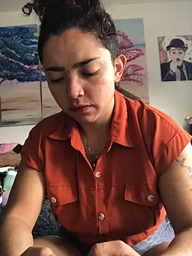 Snapshot of Paris_11 chatting on October 28, 2025, 1:03 pm Paris 11 online show from October 28, 2025, 1:03 pm