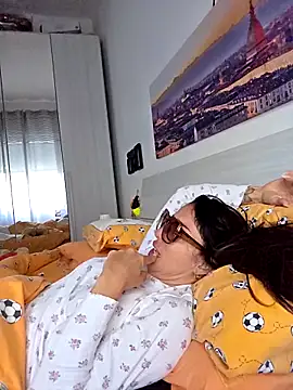 sexy7883 online show from November 6, 2025, 6:47 am