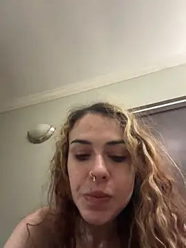 aurorasparkles online show from March 6, 2026, 6:32 am