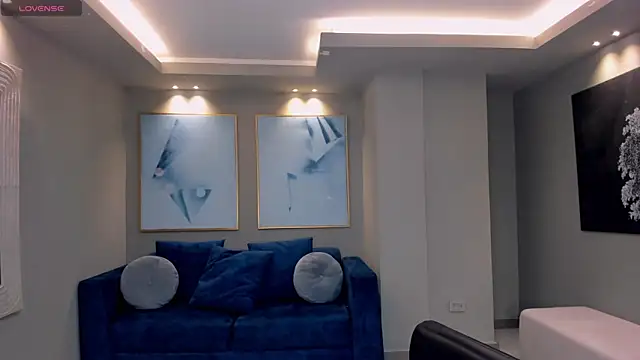 LucyWeiss  online show from September 23, 2025, 7:28 pm