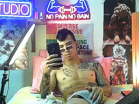 Snapshot of Strongcockfitness chatting on September 25, 2025, 4:32 pm Strongcockfitness online show from September 25, 2025, 4:32 pm