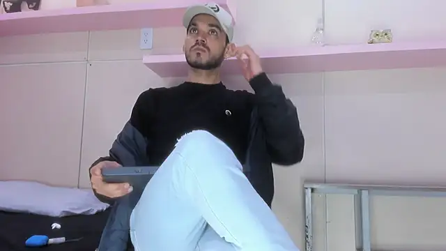 Snapshot of EthanGrey chatting on February 10, 2026, 11:47 am EthanGrey online show from February 10, 2026, 11:47 am