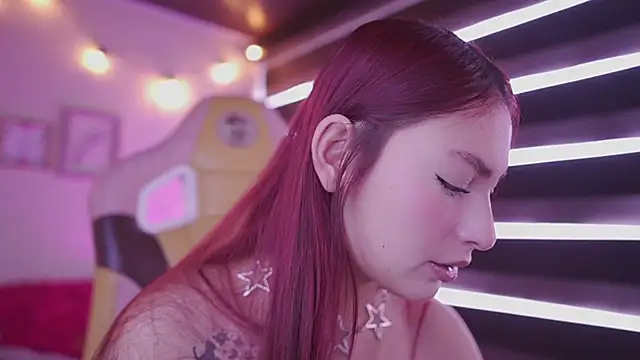 Rebecah 1 online show from November 5, 2025, 1:55 pm