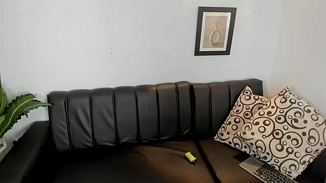 Snapshot of Danka_smith chatting on September 13, 2025, 2:28 pm Danka smith online show from September 13, 2025, 2:28 pm