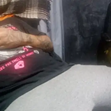 johnboones10 online show from April 15, 2026, 9:37 pm