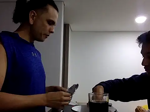 KianxxTeach online show from October 16, 2025, 2:01 am