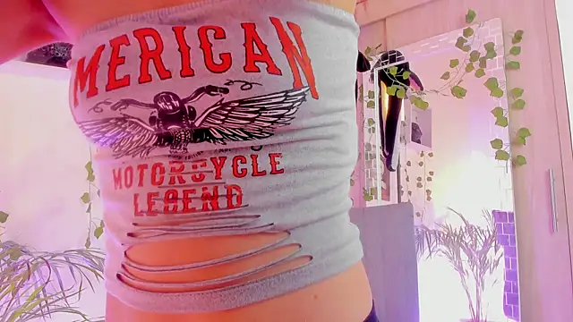 Snapshot of Genesiissss chatting on September 11, 2025, 1:28 am Genesiissss online show from September 11, 2025, 1:28 am