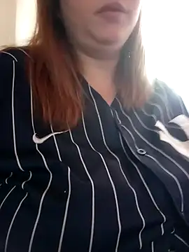 bellita13 online show from October 7, 2025, 2:36 pm