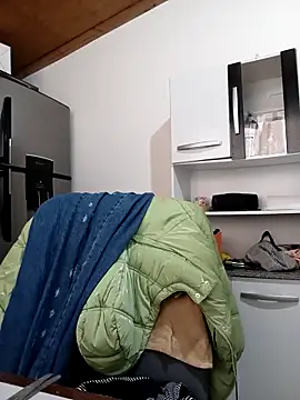 bellita13 online show from October 28, 2025, 3:14 pm