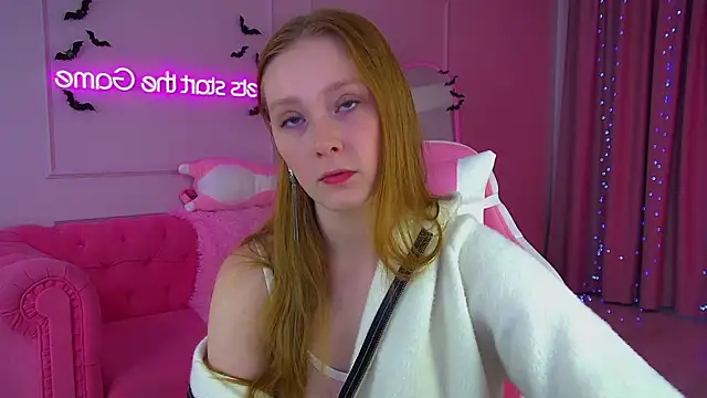 Snapshot of AgataFoxley chatting on November 3, 2025, 7:09 am AgataFoxley online show from November 3, 2025, 7:09 am