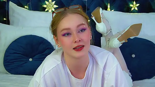 AgataFoxley online show from December 20, 2025, 6:31 am