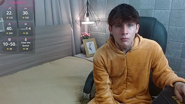 Iantwink18 online show from September 10, 2025, 3:17 am