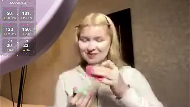 ShontaWasilko online show from March 4, 2026, 7:42 pm