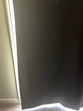 aussiepeaches online show from November 17, 2025, 2:39 am