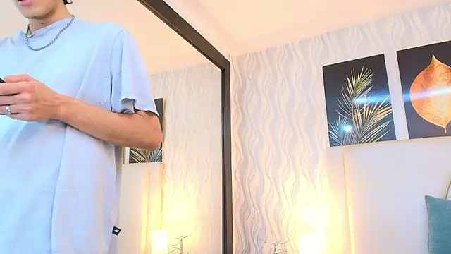 Lean Portman online show from April 24, 2026, 2:08 pm