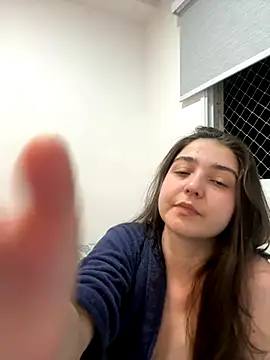 Snapshot of Floravip chatting on October 28, 2025, 2:04 am Floravip online show from October 28, 2025, 2:04 am