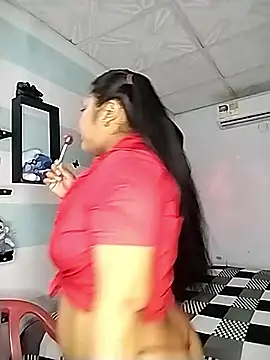 Snapshot of Angelly_ricura chatting on October 25, 2025, 2:24 pm Angelly ricura online show from October 25, 2025, 2:24 pm