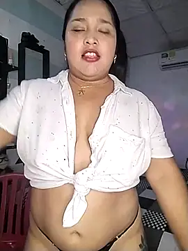 Snapshot of Angelly_ricura chatting on November 12, 2025, 3:01 pm Angelly ricura online show from November 12, 2025, 3:01 pm