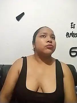 Snapshot of Angelly_ricura chatting on December 2, 2025, 1:44 am Angelly ricura online show from December 2, 2025, 1:44 am