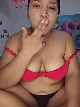 Snapshot of Angelly_ricura chatting on May 15, 2026, 6:04 pm Angelly ricura online show from May 15, 2026, 6:04 pm