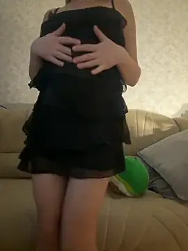 Nikihot   online show from November 11, 2025, 6:57 am