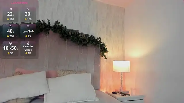 Snapshot of salma_lutz chatting on December 18, 2025, 12:33 pm salma lutz online show from December 18, 2025, 12:33 pm