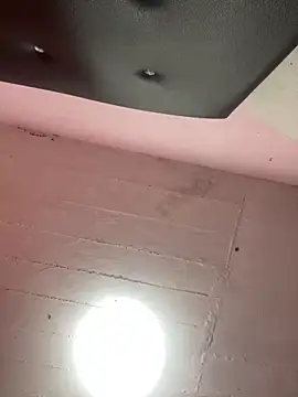 Wenlop online show from September 23, 2025, 3:26 pm