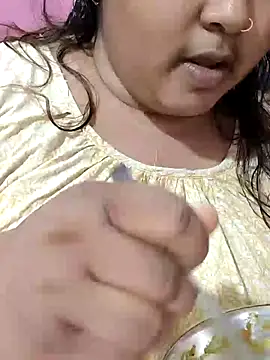 Snapshot of hotbhabhi011 chatting on June 19, 2026, 10:52 am hotbhabhi011 online show from June 19, 2026, 10:52 am