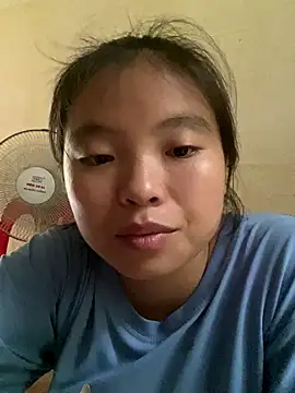 viluna online show from October 4, 2025, 4:21 am