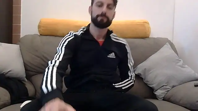 Amicisegreti online show from January 17, 2026, 4:00 pm