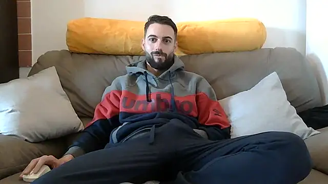 Amicisegreti online show from February 20, 2026, 11:54 am