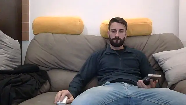 Amicisegreti online show from March 7, 2026, 9:23 pm