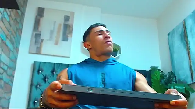 Snapshot of adrian_ray chatting on September 27, 2025, 6:02 pm adrian ray online show from September 27, 2025, 6:02 pm