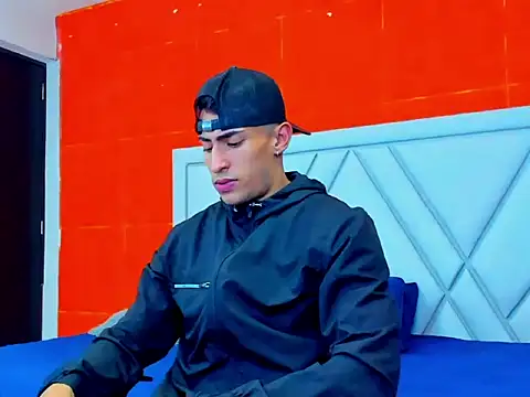 Snapshot of adrian_ray chatting on October 11, 2025, 5:33 pm adrian ray online show from October 11, 2025, 5:33 pm