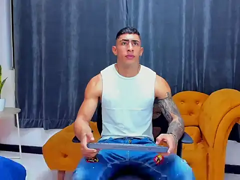 Snapshot of adrian_ray chatting on November 26, 2025, 6:31 pm adrian ray online show from November 26, 2025, 6:31 pm