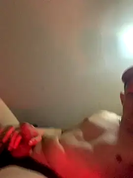 Snapshot of P44698 chatting on December 4, 2025, 11:35 pm P44698 online show from December 4, 2025, 11:35 pm