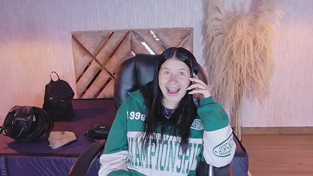 Olivia11  online show from March 23, 2026, 12:53 pm