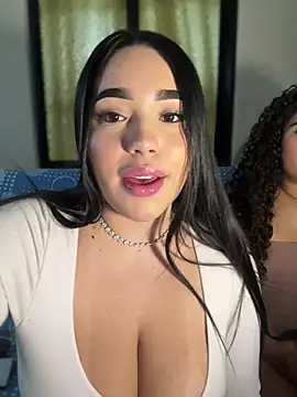 Snapshot of SofiaWildee chatting on June 12, 2026, 4:33 am SofiaWildee online show from June 12, 2026, 4:33 am