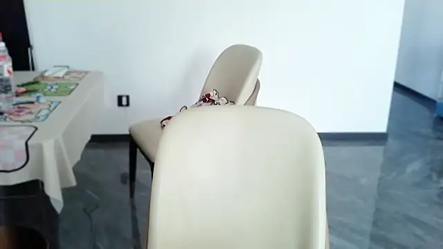 -caicai online show from October 3, 2025, 2:19 am