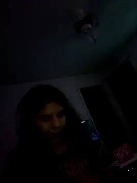 Snapshot of Sum1sDahtr chatting on January 12, 2026, 2:28 am Sum1sDahtr online show from January 12, 2026, 2:28 am