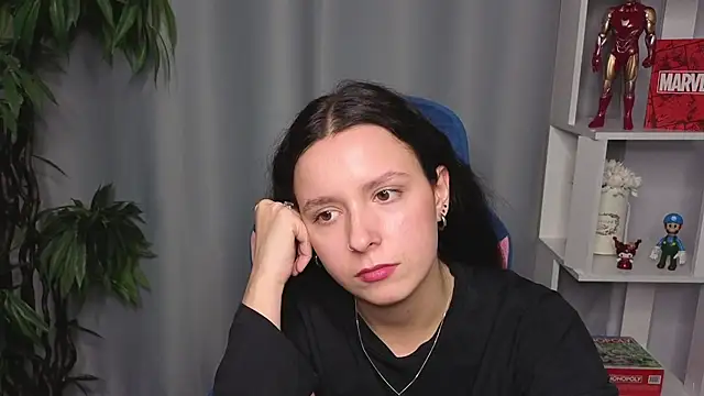 Snapshot of EvelynGonzalez chatting on October 24, 2025, 12:12 pm EvelynGonzalez online show from October 24, 2025, 12:12 pm