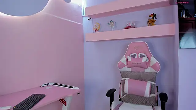 SkylerBloomm online show from October 16, 2025, 3:29 am