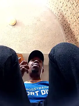 fitsexyman online show from January 13, 2026, 10:53 am